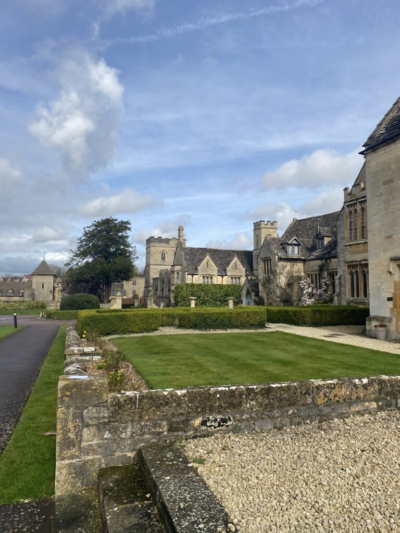Country estate | domestic couple jobs